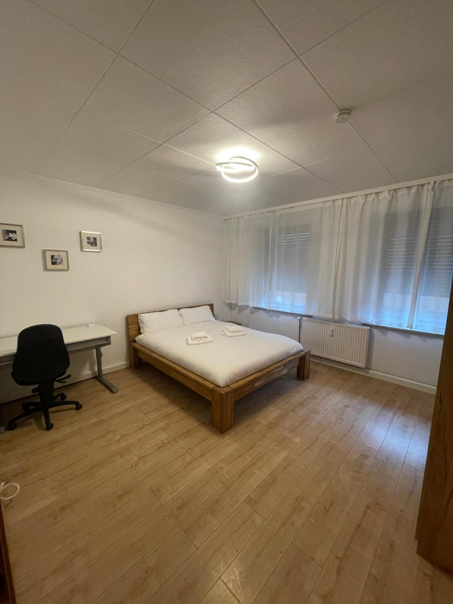 Bequemes Zimmer In Moderner Unterkunft My Pension Duisburg Exterior photo
